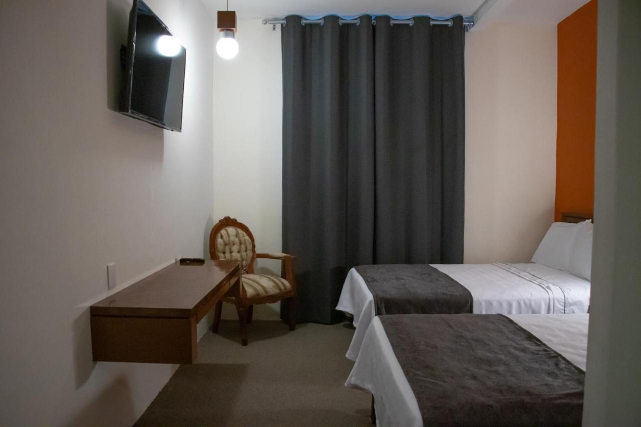 גואדלחארה Hotel Las Pergolas מראה חיצוני תמונה