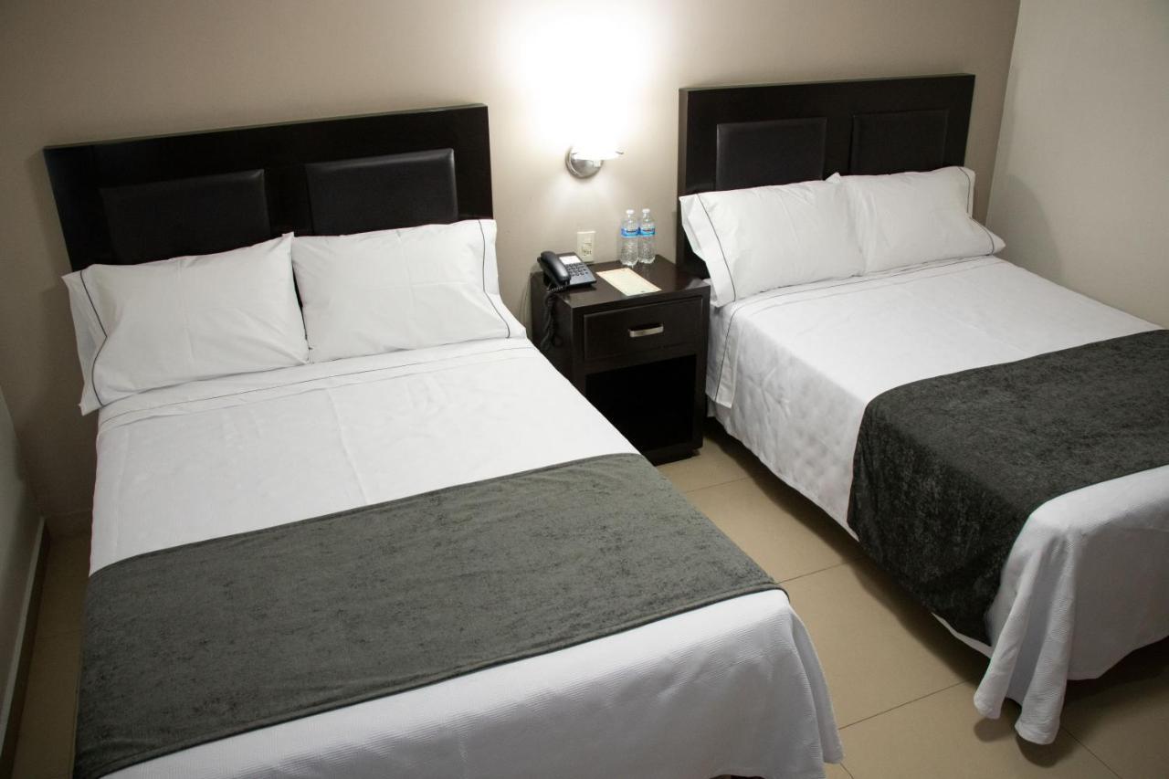 גואדלחארה Hotel Las Pergolas מראה חיצוני תמונה