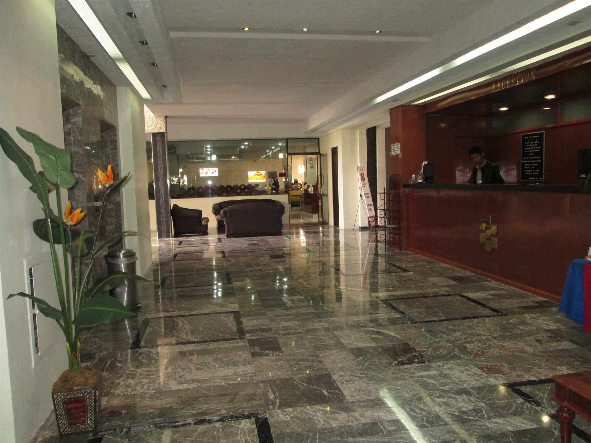 גואדלחארה Hotel Las Pergolas מראה חיצוני תמונה