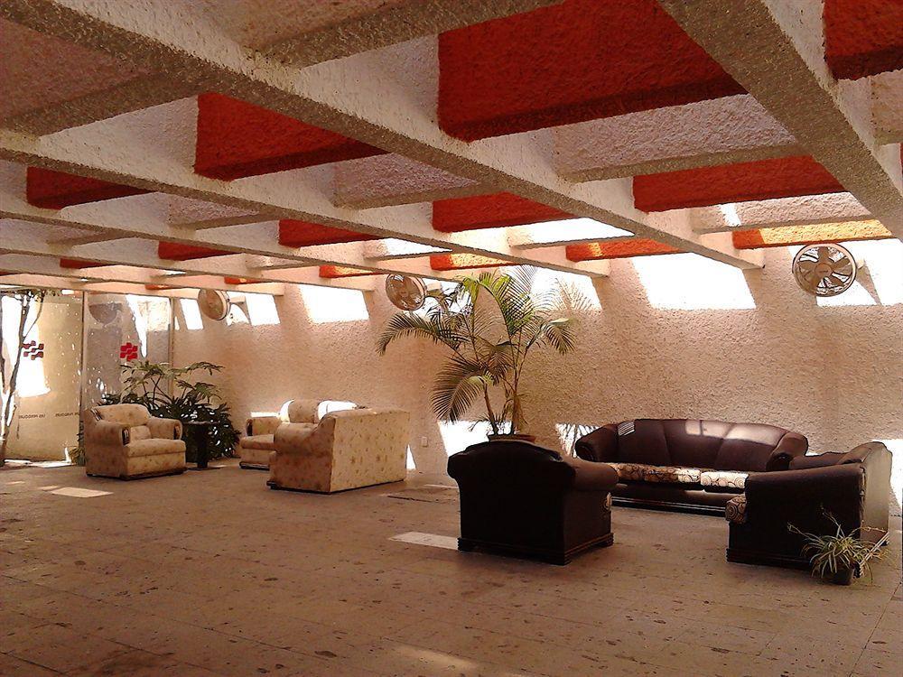 גואדלחארה Hotel Las Pergolas מראה חיצוני תמונה
