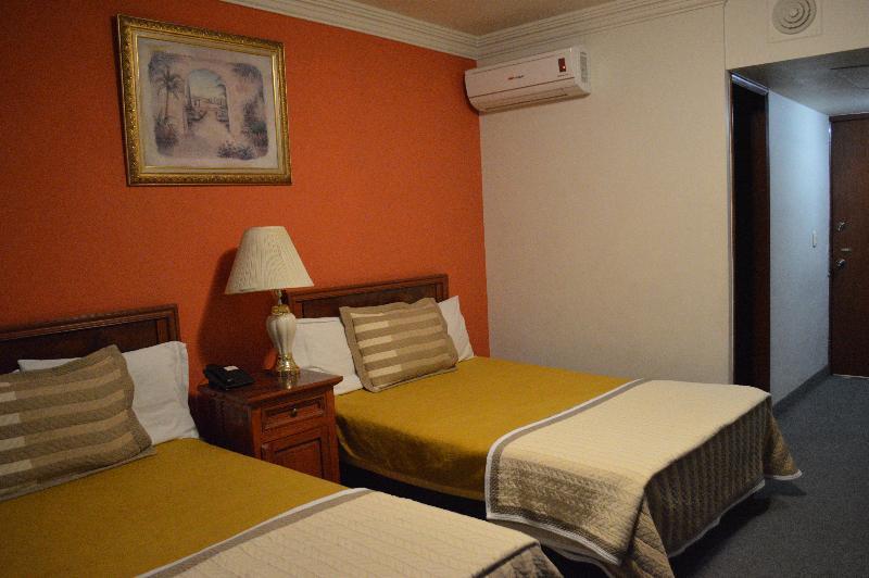 גואדלחארה Hotel Las Pergolas מראה חיצוני תמונה